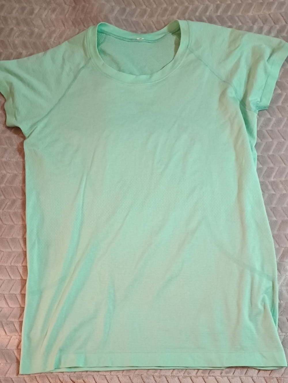 Lululemon Swiftly Tech Short Sleeve